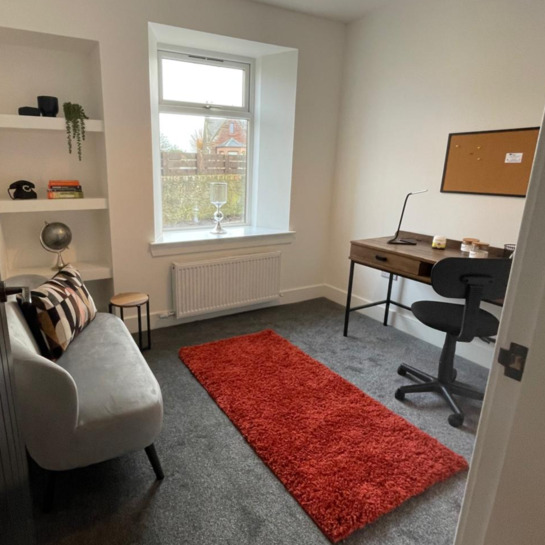 Thumbnail - A staged office space